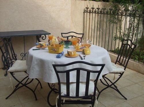 Les Roses De Montherlant Bagian luar foto