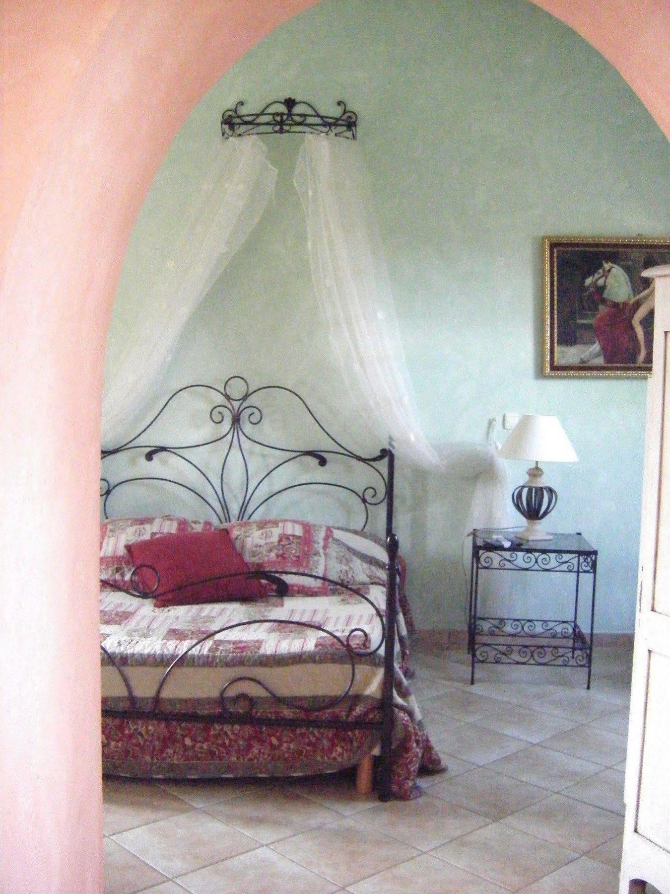 Les Roses De Montherlant Bagian luar foto